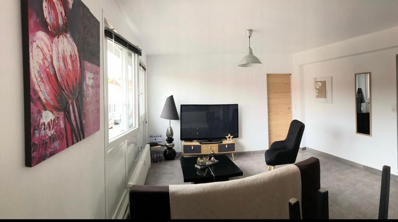 Bel Appartement Cosy Tres Calme Avec Parking Prive Templemars Luaran gambar